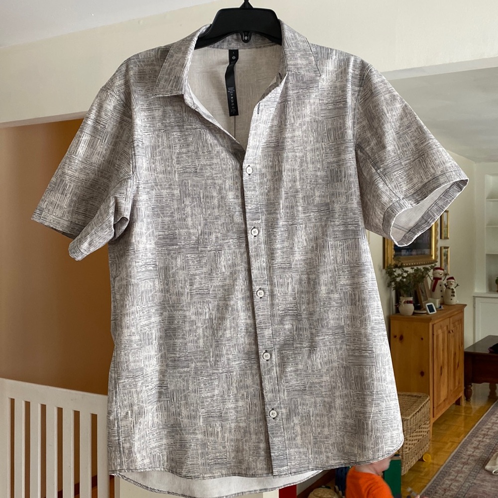 Lululemon men’s button up